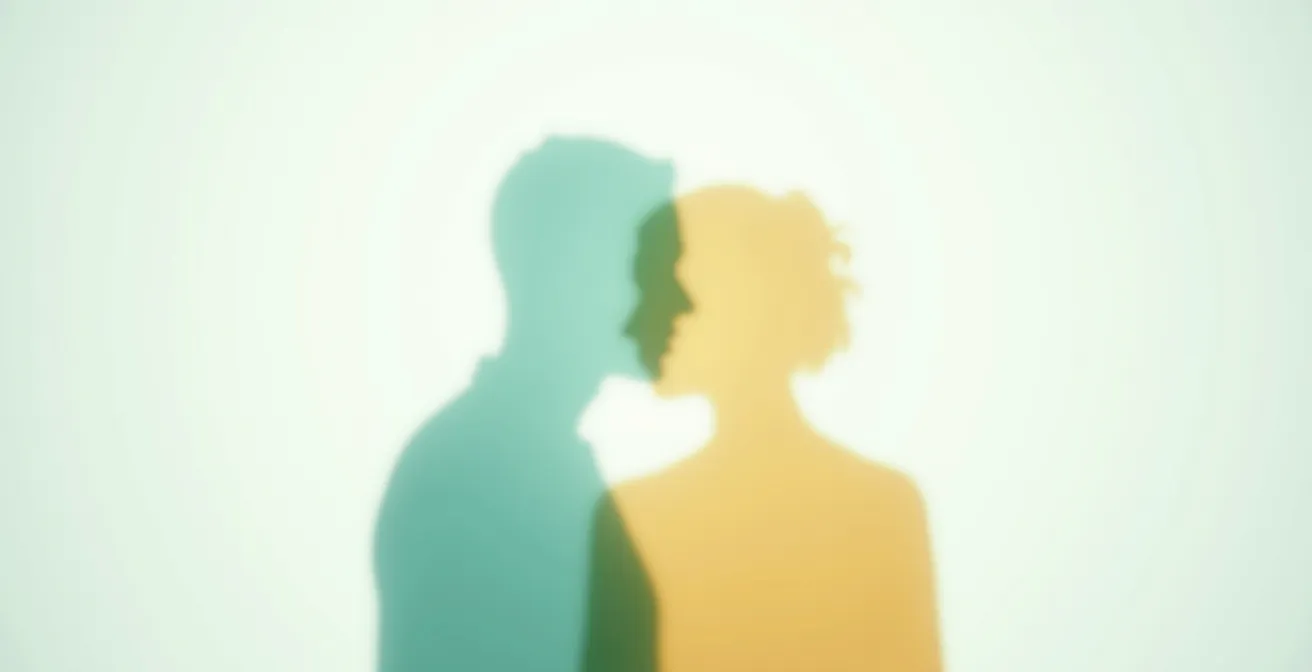 Deux silhouettes humaines translucides se chevauchant partiellement dans un espace lumineux